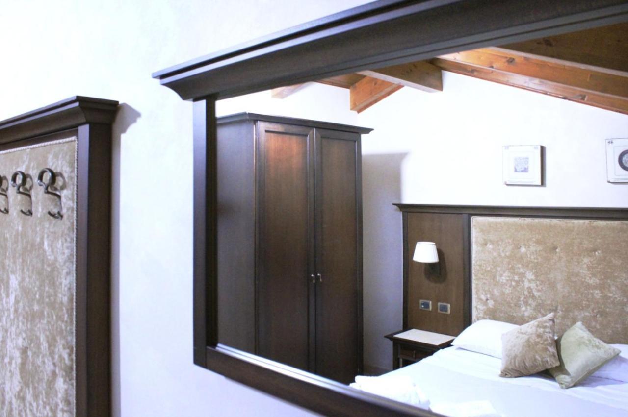 Le Corti - Dimora Storica Bed & Breakfast Polistena Eksteriør bilde